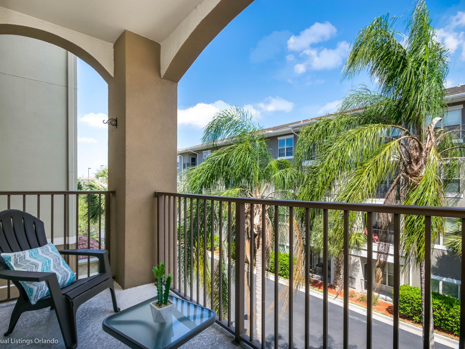 Refreshing balcony of the condo in Orlando Florida - Extend living space for outdoor leisure - Space to enjoying fresh air and sunshine - Perfect spot for morning coffee or evening cocktails