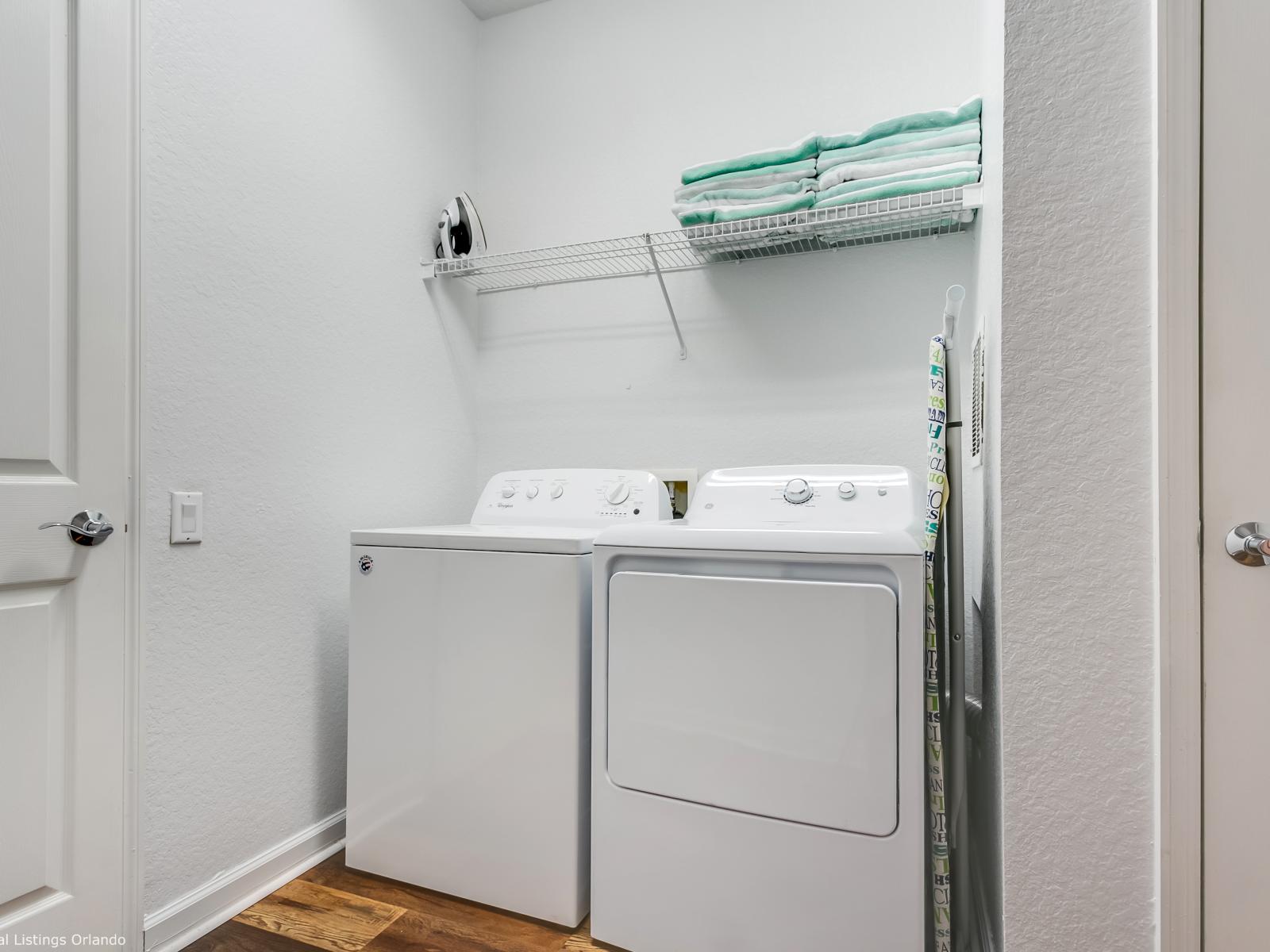 Discover the convenience of our dedicated laundry area of the condo in Orlando - Equipped with washer and dryer to meet all your laundry needs - Save time during your stay with our on-site laundry area convenience