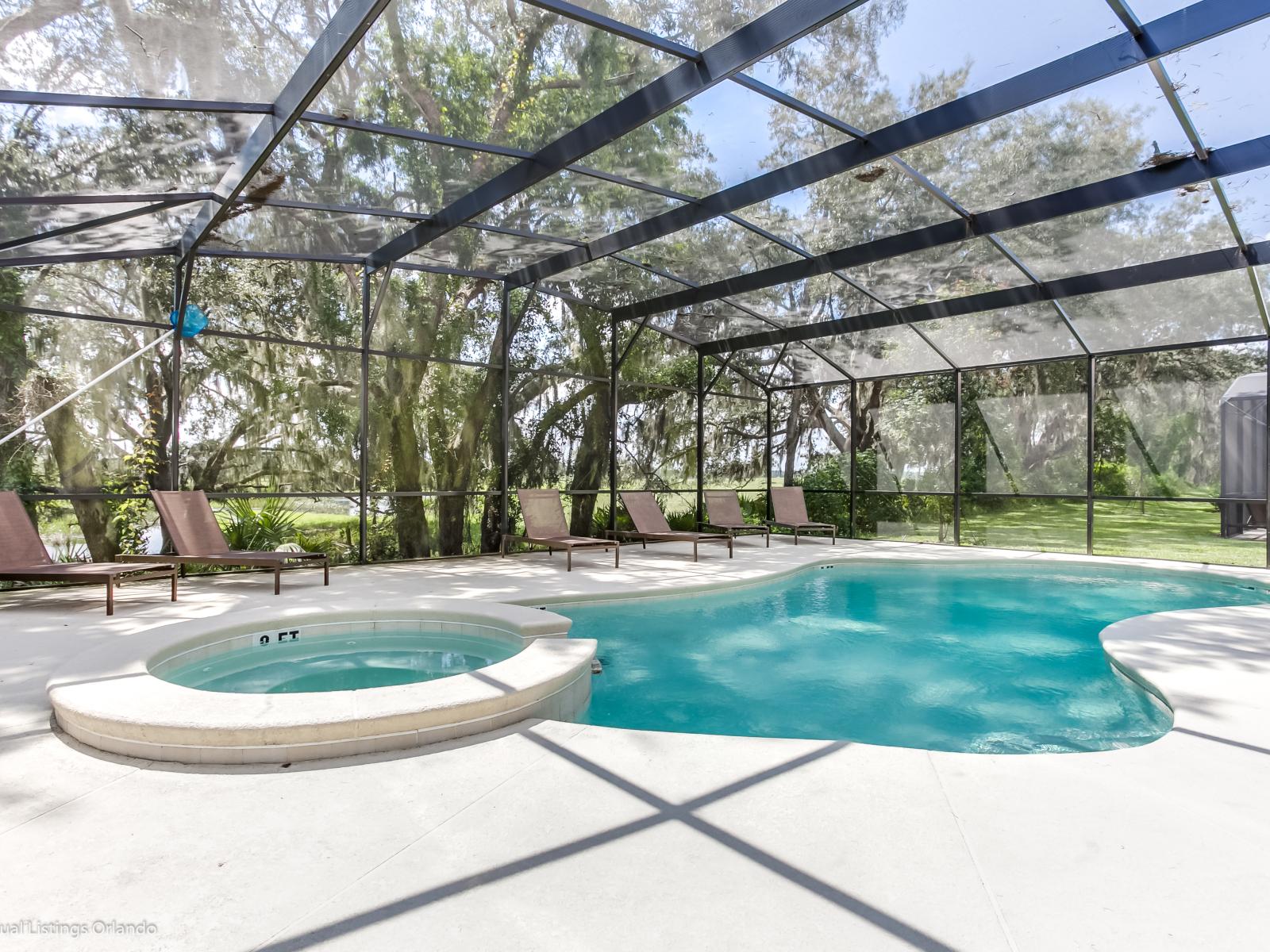 Splendid Pool of the Villa in Florida - Dive into refreshing poolside escape - Lounge in tranquility by the sparkling waters - Immerse yourself in the cool elegance of our pool - Experience ultimate relaxation in our poolside paradise