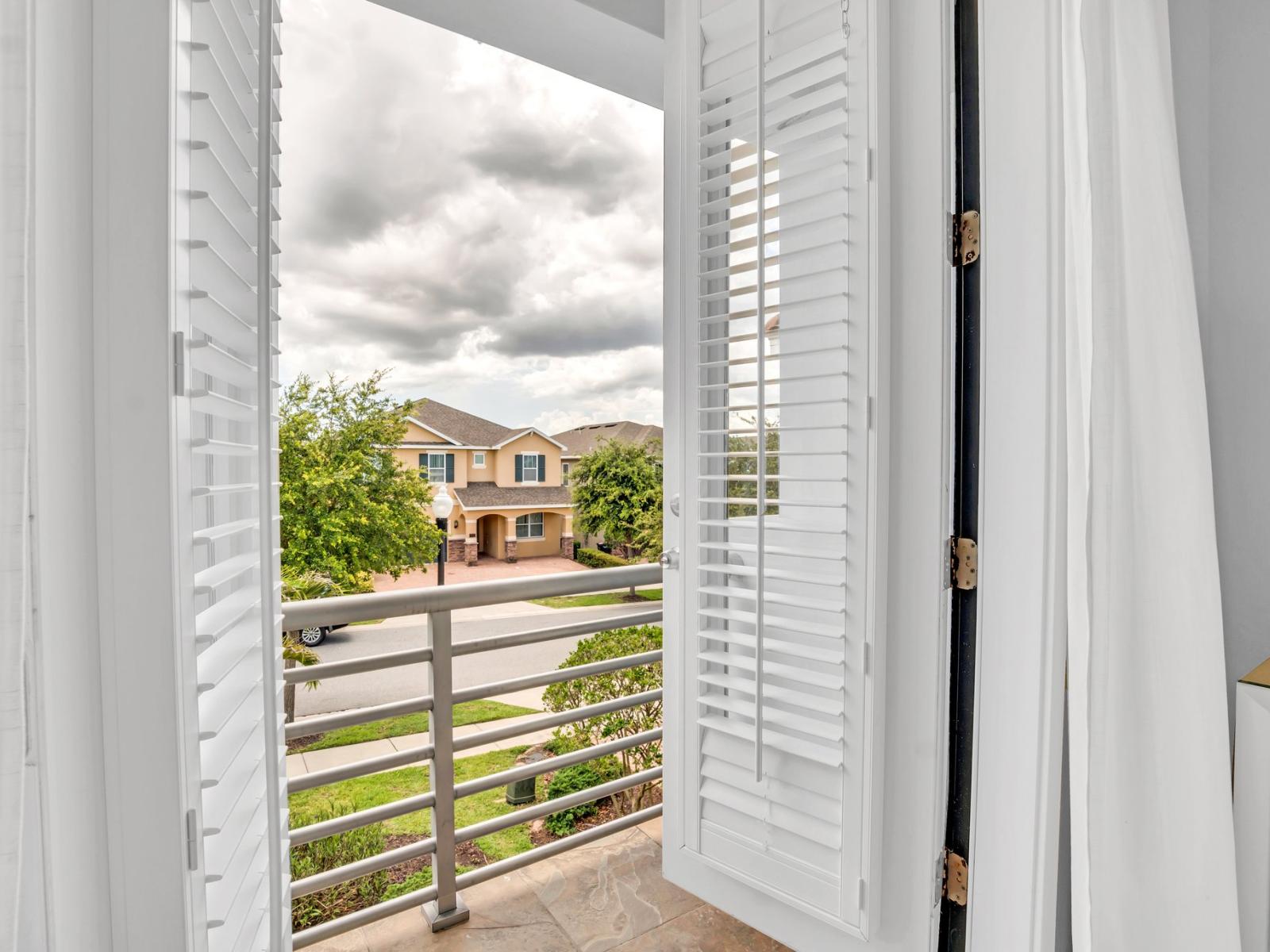 Chic Private Balcony of the Apartment in Kissimmee Florida -  Balcony for extended relaxation - Panoramic views of the surrounding area - Calm and peaceful environment