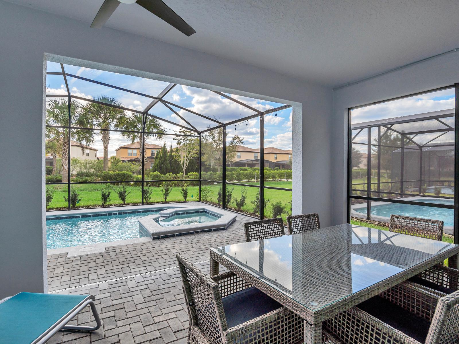 7399 Oakmoss Loop_Pool