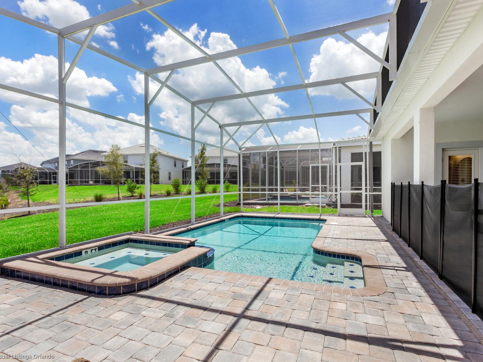 - The private pool of the Home in Florida - Immerse yourself in the cool elegance of pool - Discover bliss by the pool in serene setting