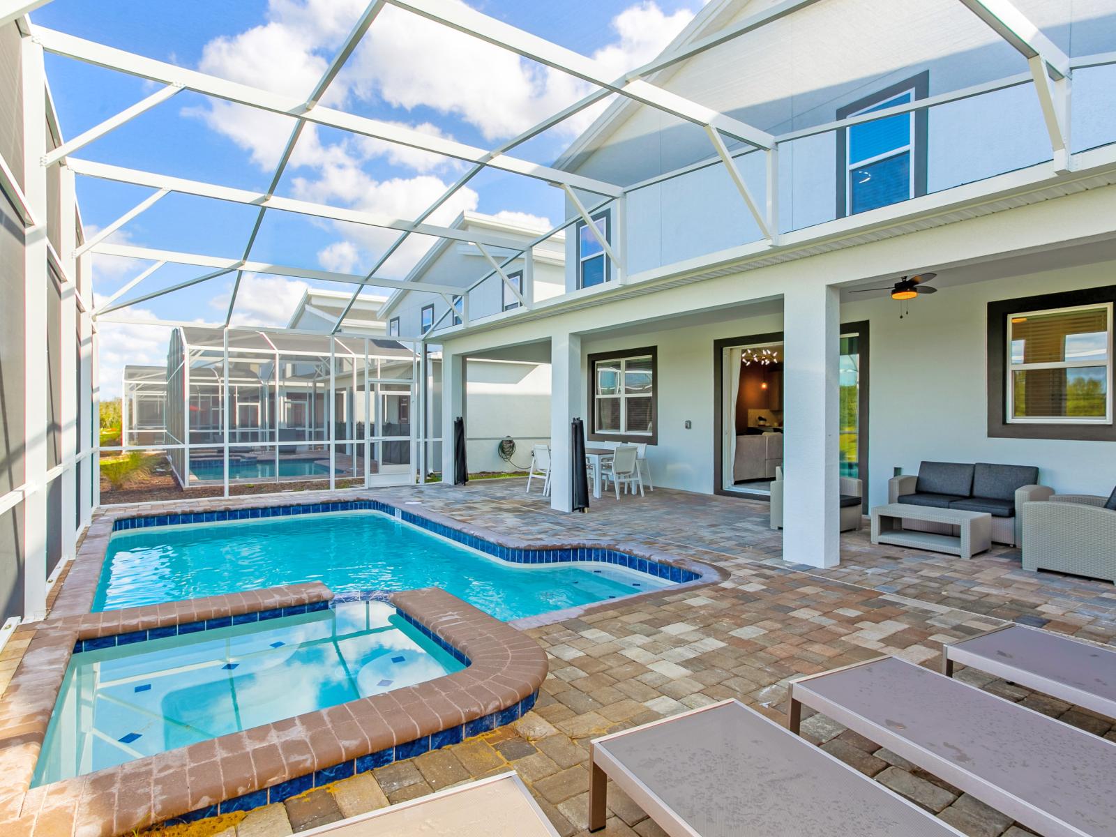 A private pool for an outdoor swim in the pool, bathe in the sun or sit by the lounge area