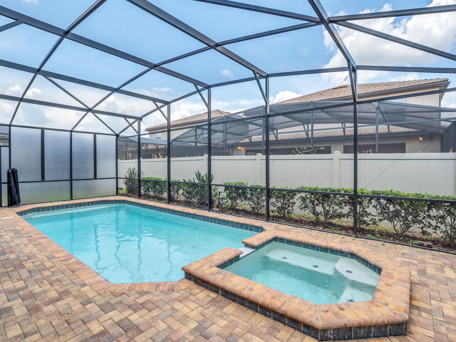 Private pool with privacy screens + spa