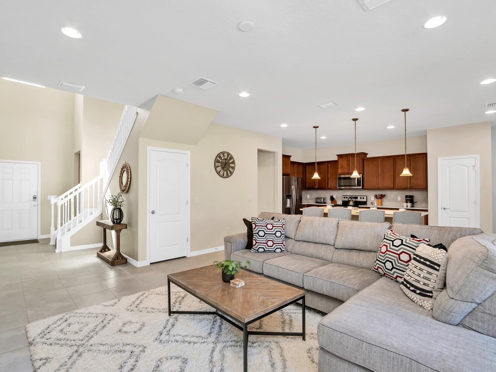 Alluring Living Area of the Apartment in Reunion Florida - Smart use of space with multifunctional furniture for a beautiful environment - Open-concept living area seamlessly connected to a stylish dining space - Smart TV and Netflix - Comfy Sofas