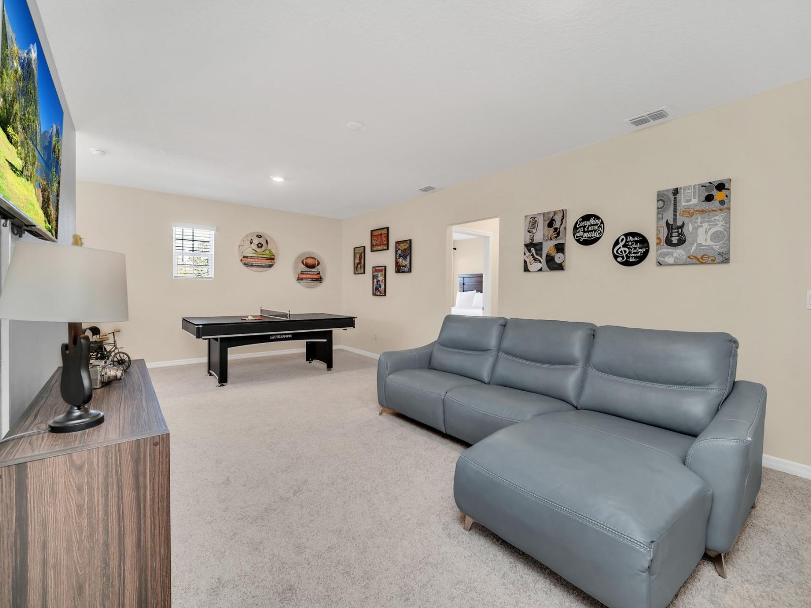 This open concept of entryway to the dining room and living room provides an immediate sense of flow which gives you ample space to move around.