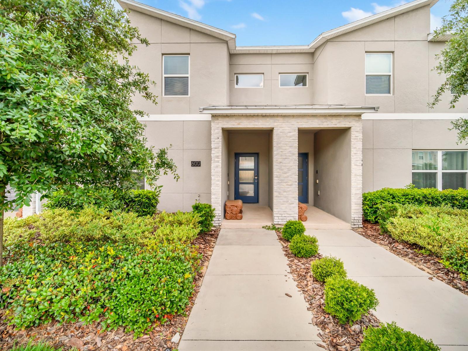 Modern and Stylish Entrance of this townhouse is waiting for you to have an unforgettable stay here at Davenport, Florida .