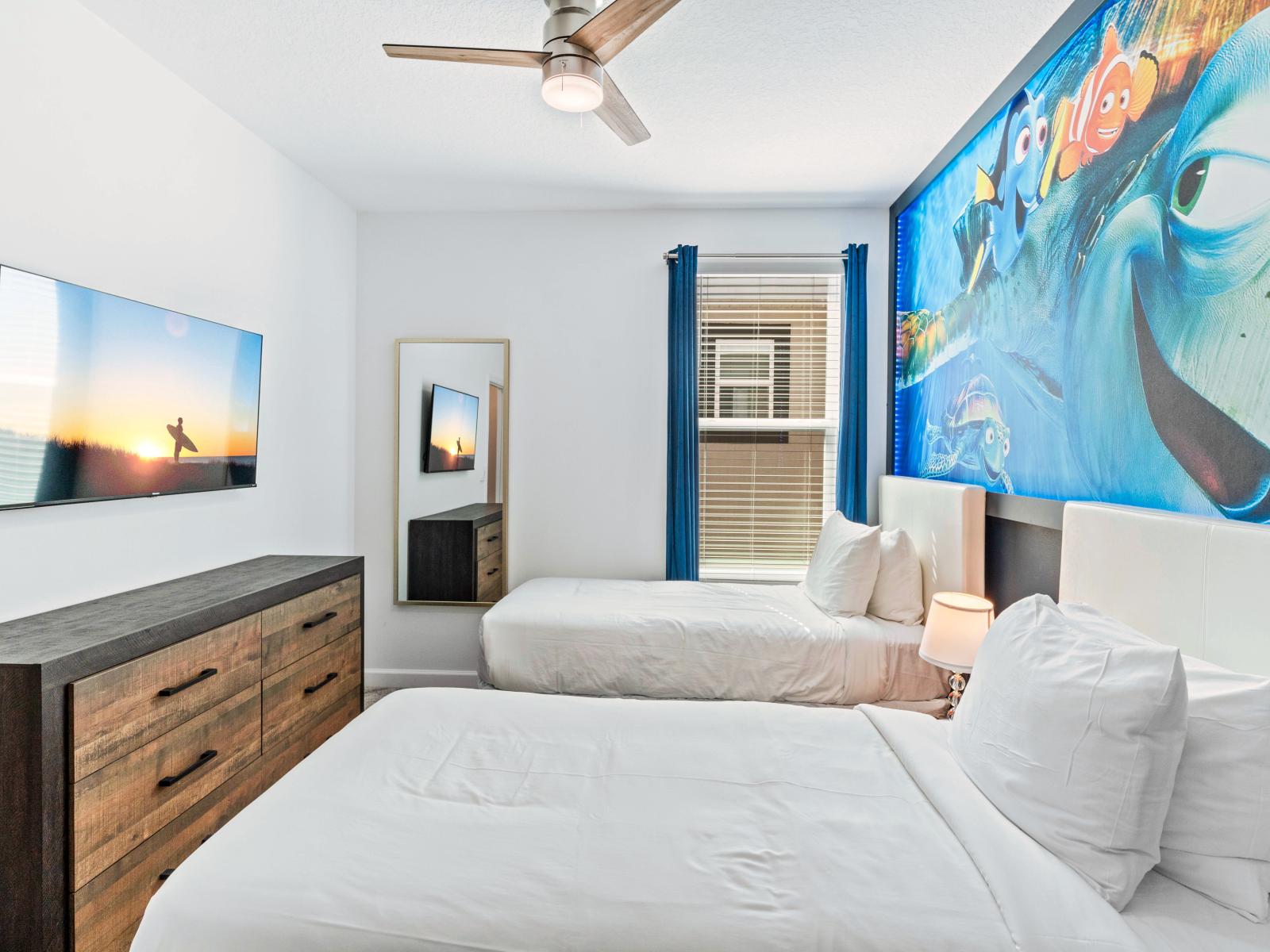 Lush Finding Nemo Themed Bedroom of the Home in Davenport Florida - Double the comfort, double the charm in this spacious two single bed - Full lenght mirror - Smart TV and Netflix