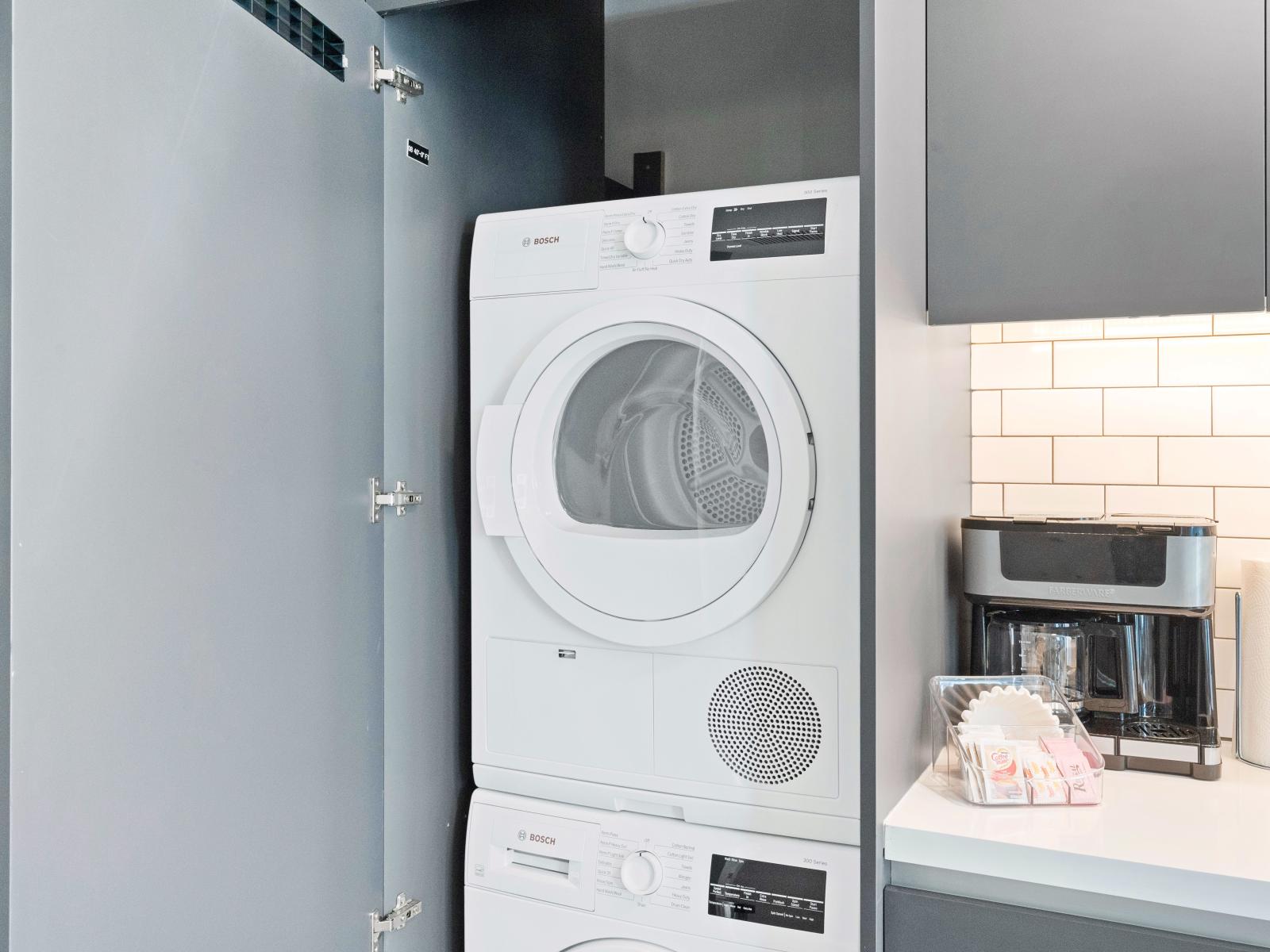 Laundry Convenience at Your Fingertips: Enjoy the Ease of a Full Washer and Dryer Inside the Property, Available for Your Use Whenever You Need.