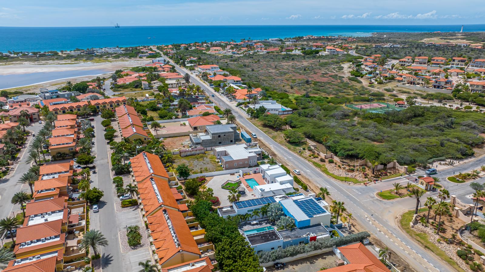 Discover the pinnacle of convenience and charm! Situated in a prime location, our property offers easy access to all the best attractions, dining, and entertainment options. Your ideal getaway starts right here.