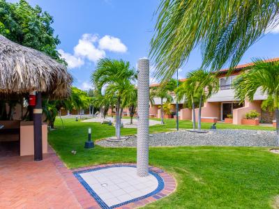 Jardines del Mar outdoor shower next to the pool area