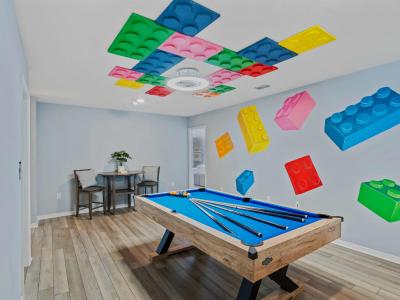 Loft area with pool table and smart-TV