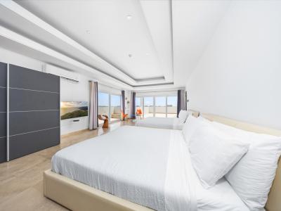 Bedroom 4 features two king size beds and amazing views