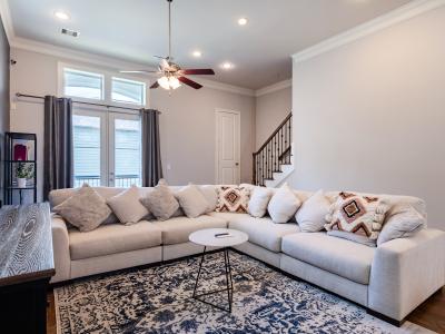 HEIGHTS area * Near downtown * FREE Parking