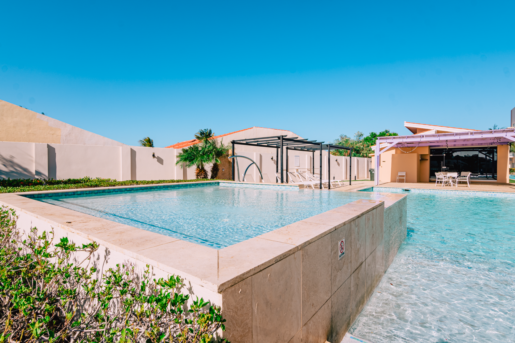 Private Rooftop Balcony! Resort Pool!