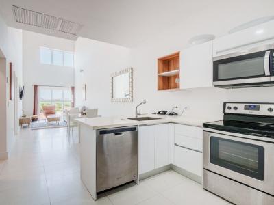 Fully equipped kitchen in this gorgeous condo