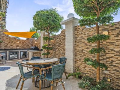 CHARMING 4BR HOME! OUTDOOR KITCHEN!