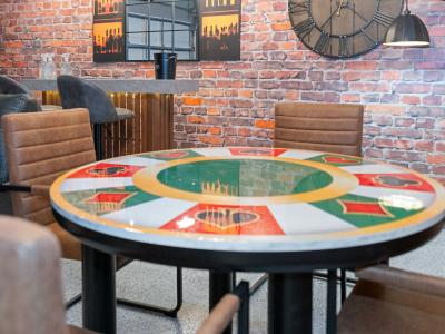 *Near Theme Parks* *I-Drive* *Private Pool* *Poker Room*