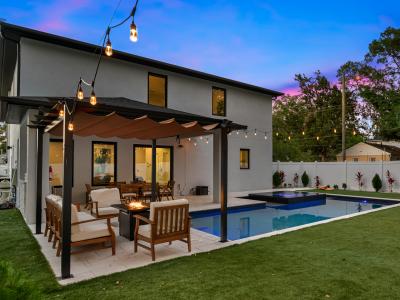 NEW-Luxury Tampa Home w/ Pool, Jacuzzi & Amenities