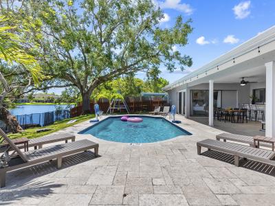Florida Dream Home: Pool, Lakeview & Game Room ~