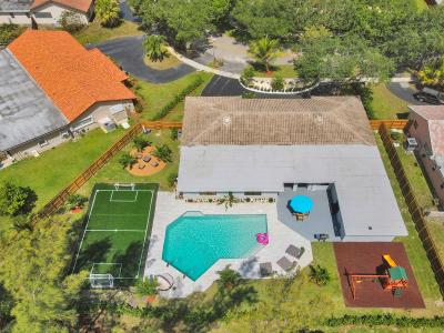 Luxury 7 Br Home w/ Pool, Gameroom & Soccer Field