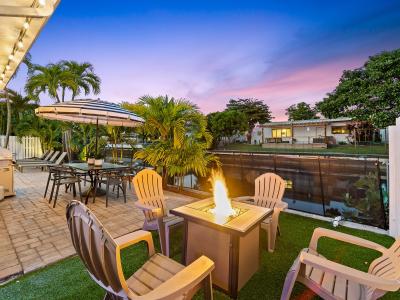 Sit back and enjoy your evenings by the outdoor fire pit.