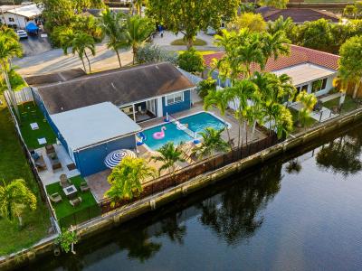 Peaceful 5BR -Waterway Views & Private Heated Pool