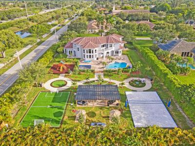 Luxury 8-BR with Pool, Basketball & Volleyball