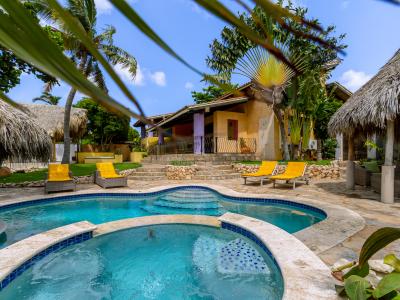 Mexican Style Villa with Private Pool - Free Utilities