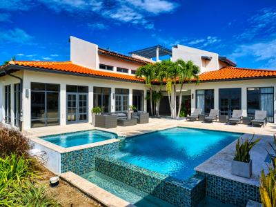 STUNNING Villa with Infinity Pool + Outdoor Kitchen! Across from Marriott!