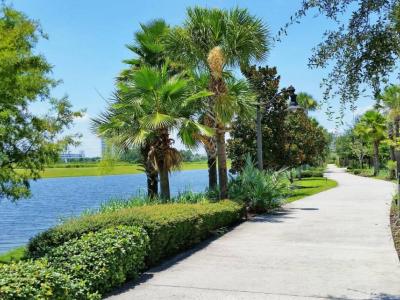 Vista Cay Walking Trail