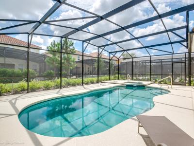 Amazing private pool of the home in Davenport Florida - Sparkling waters and lush surroundings create the perfect escape - Experience ultimate relaxation in poolside paradise