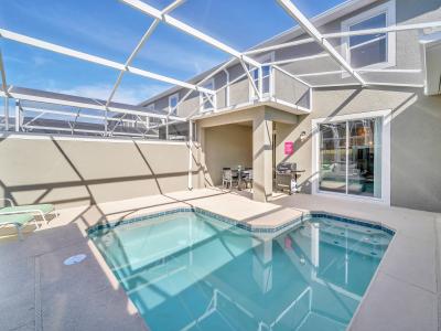 Lovely Townhome w/ Private Splash Pool + FREE Resort Access!