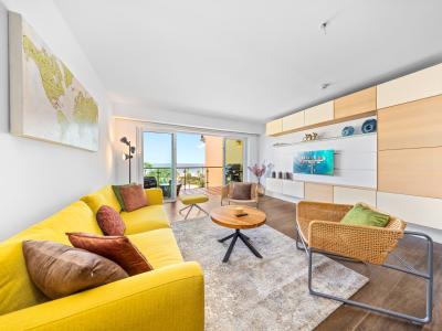 Stunning Living of the condo in Aruba - Comfy and cozy sofas - Bright and Airy Area